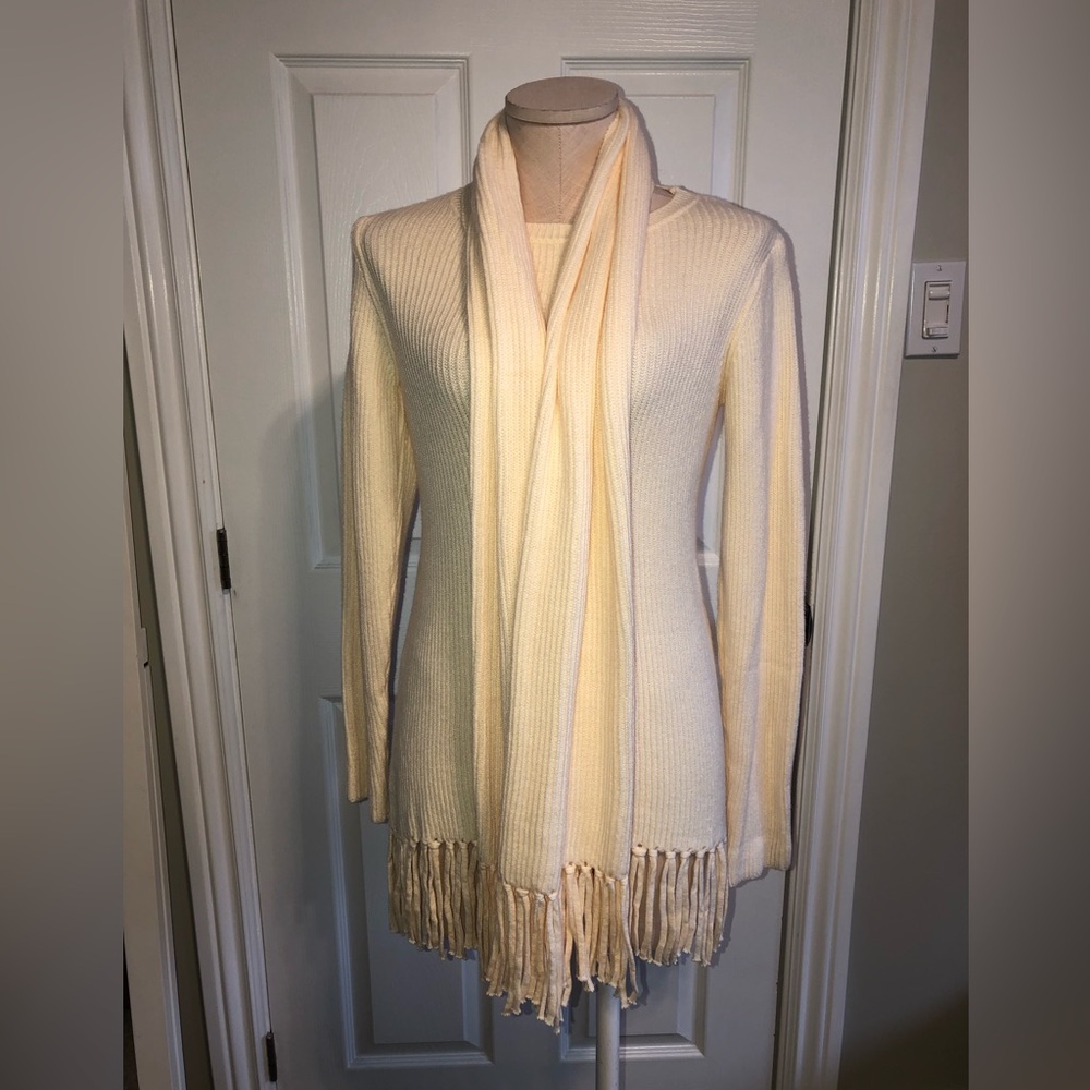 Brian Bailey Cream Knit Fringe Sweater with Scarf size large